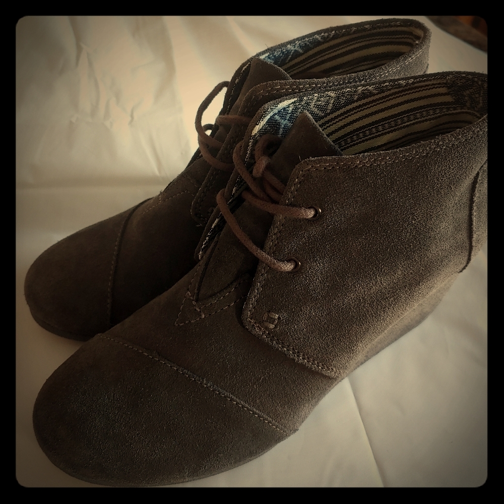 Reduced!!! Tom's Kala Wedge bootie